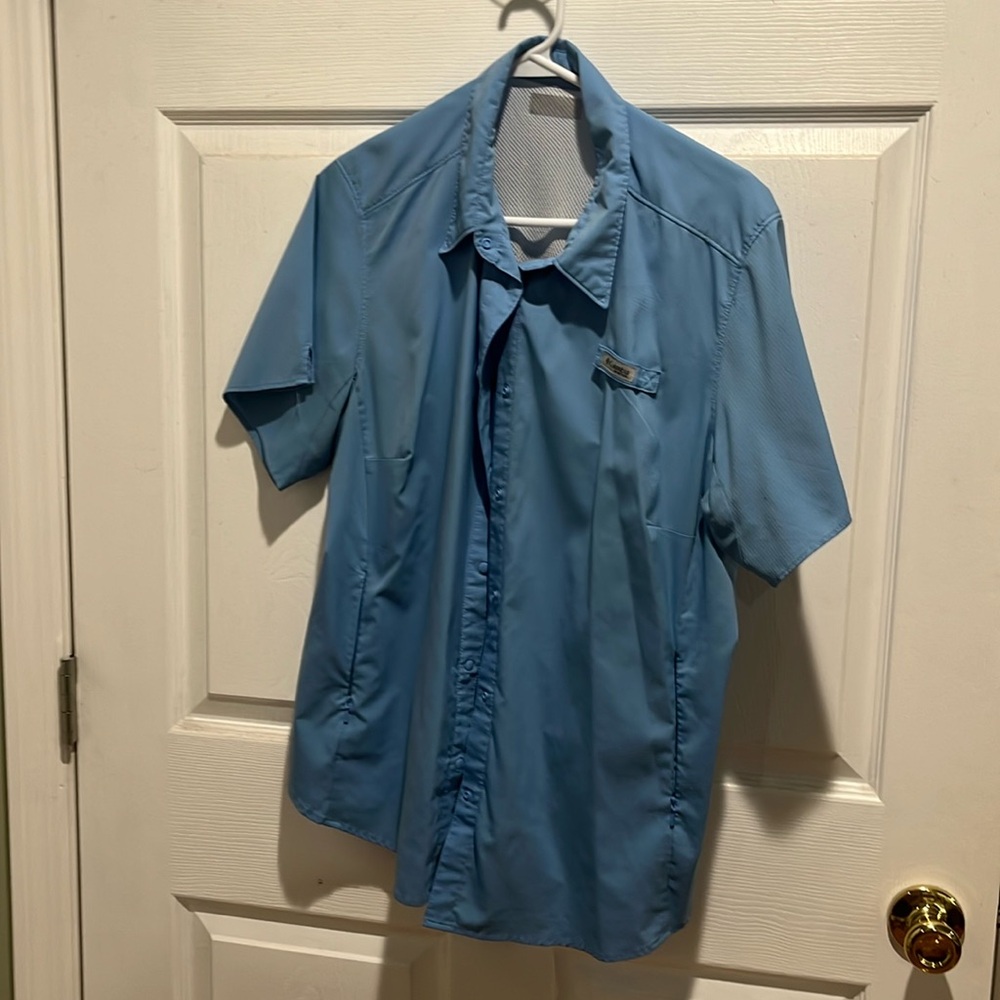 Womens SS Columbia Tamiami shirt. Light blue. Size 1X. Good condition